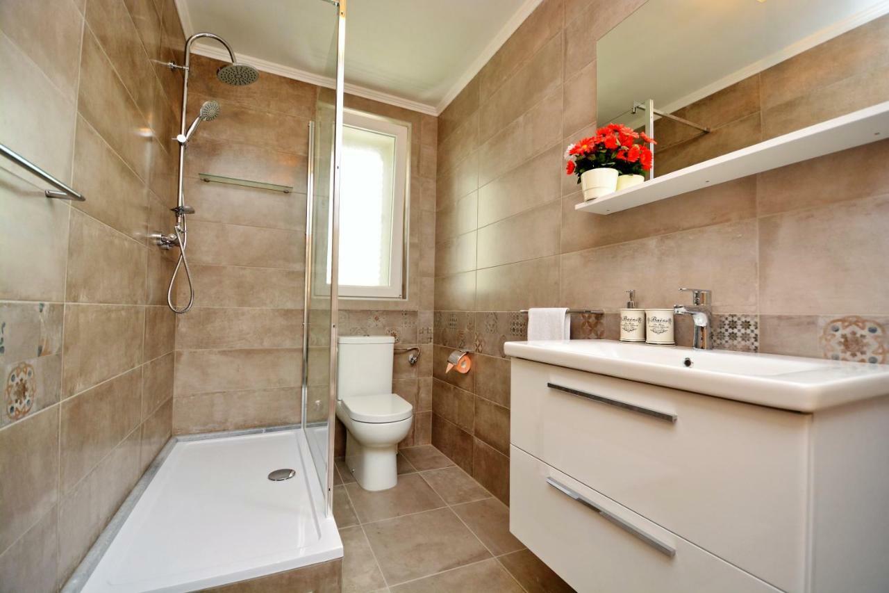 Apartment Lovre Kastela
