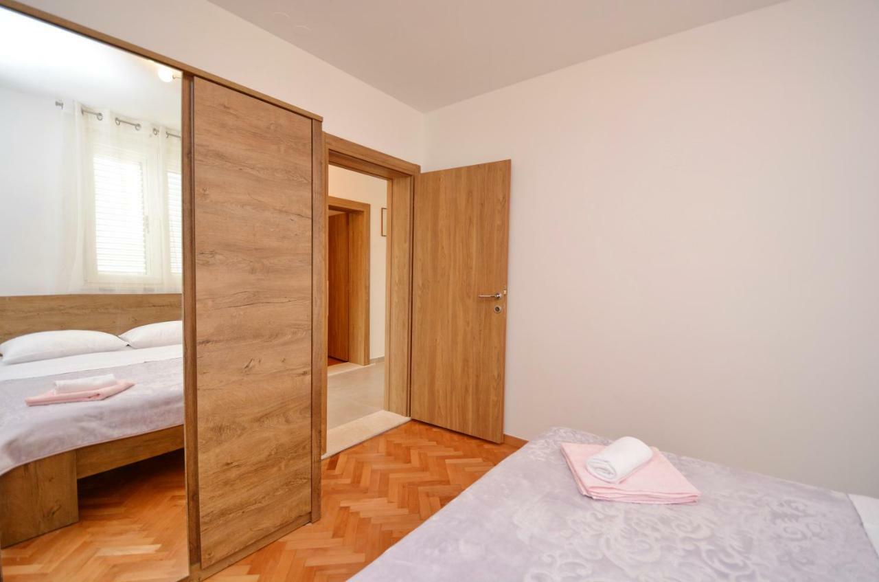 Lovre * Kastela